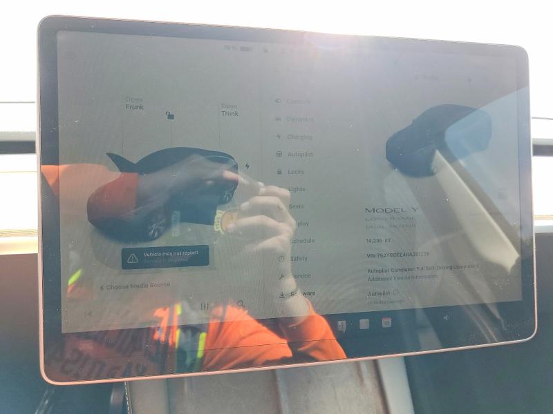 2024 Tesla Model Y მანქანა იყიდება აუქციონზე, vin: 7SAYGDEE4RA261236, აუქციონის ნომერი: 50263036