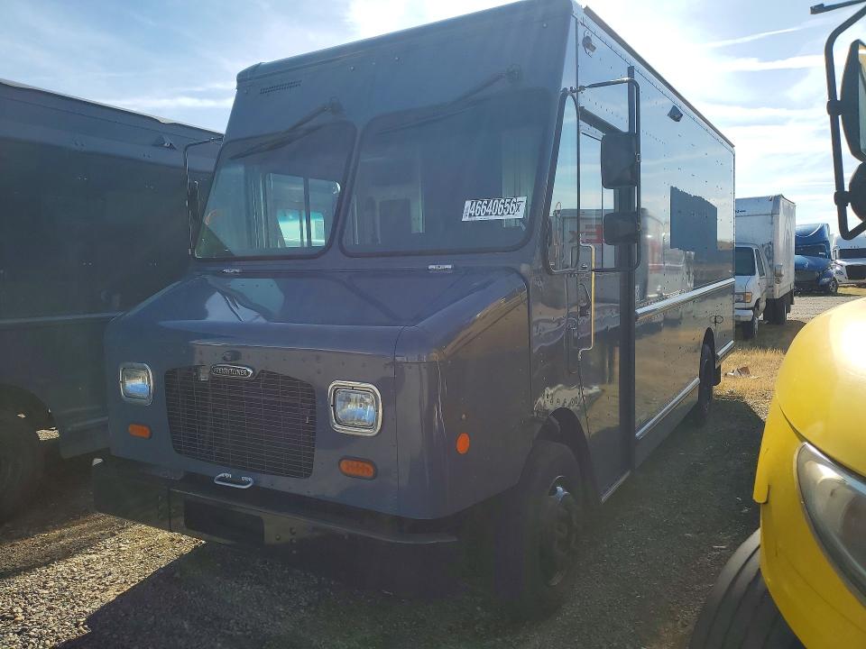 54009946 :رقم المزاد ، 4UZAC2EA5LCLZ6241 vin ، 2020 Freigliner Mt45 Chassis مزاد بيع