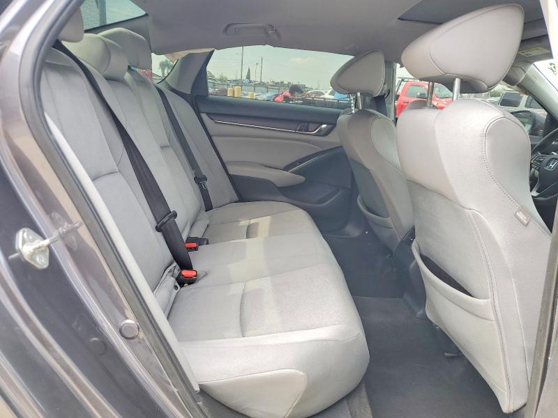 Продажа на аукционе авто 2018 Honda Accord, vin: 1HGCV1F47JA073880, номер лота: 50336956
