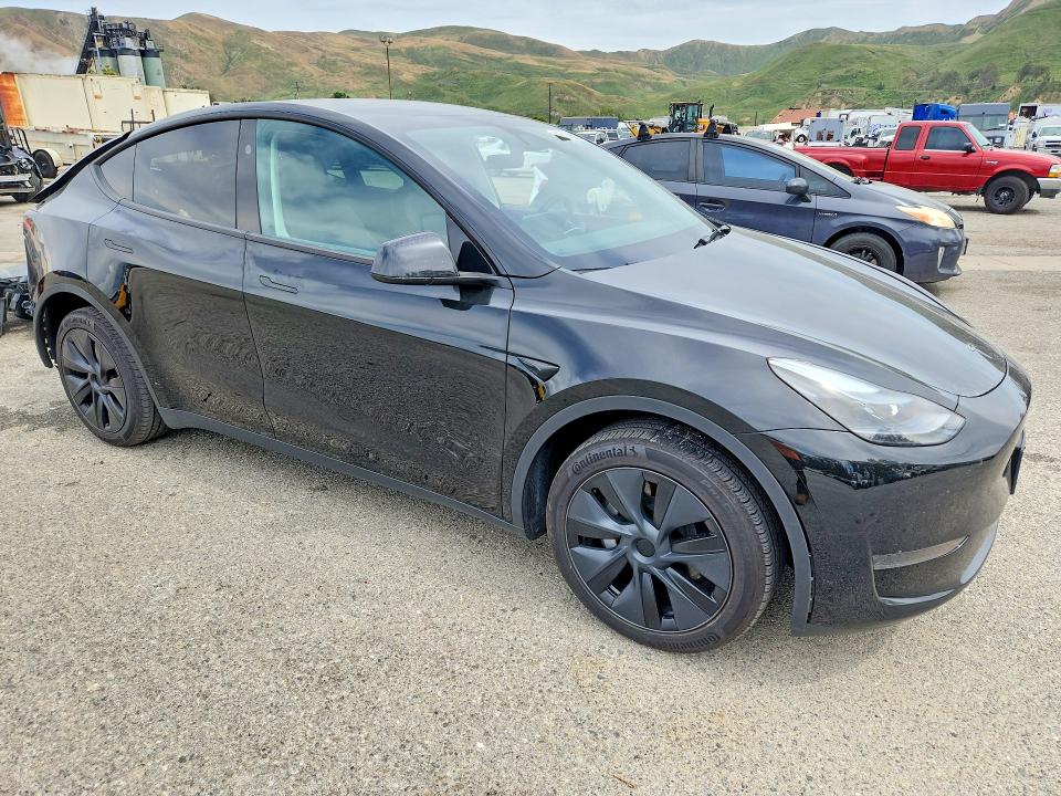 2025 Tesla Model Y მანქანა იყიდება აუქციონზე, vin: 7SAYGDED3SF235758, აუქციონის ნომერი: 49030356