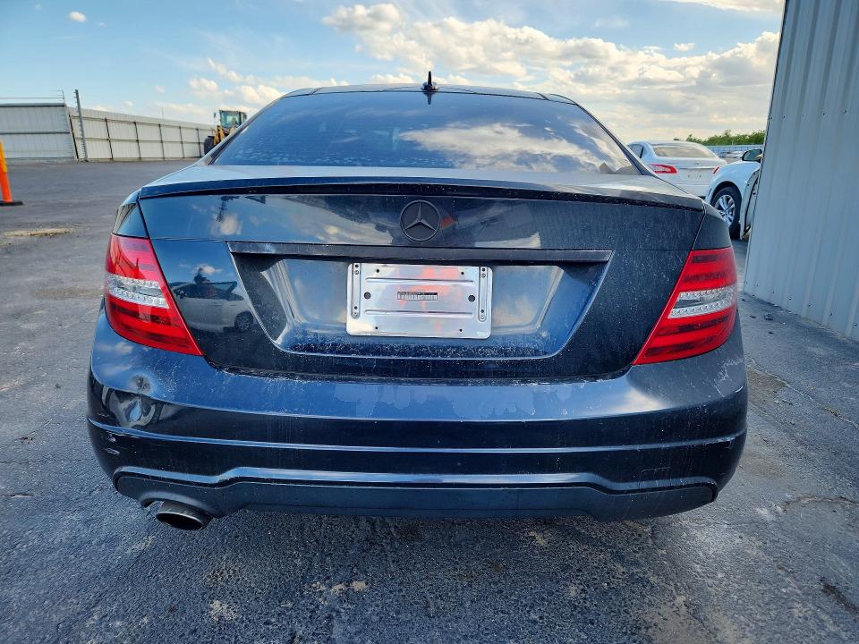 2013 Mercedes-benz C მანქანა იყიდება აუქციონზე, vin: WDDGJ4HB1DG044438, აუქციონის ნომერი: 48459666
