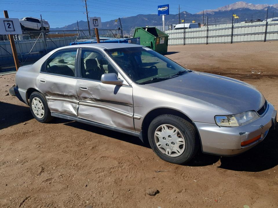 51272956 :رقم المزاد ، 1HGCD568XVA177511 vin ، 1997 Honda Accord مزاد بيع