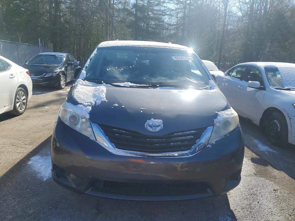 Aukcja sprzedaży 2012 Toyota Sienna, vin: 5TDKK3DC0CS220961, numer aukcji: 50441126