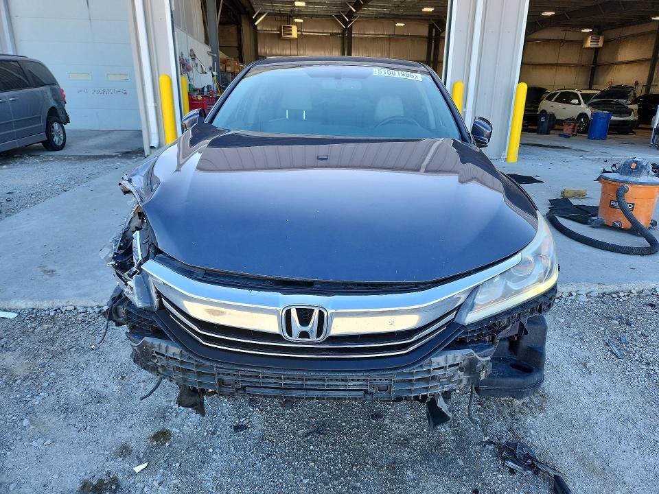 2016 Honda Accord მანქანა იყიდება აუქციონზე, vin: 1HGCR2F81GA117930, აუქციონის ნომერი: 51001966