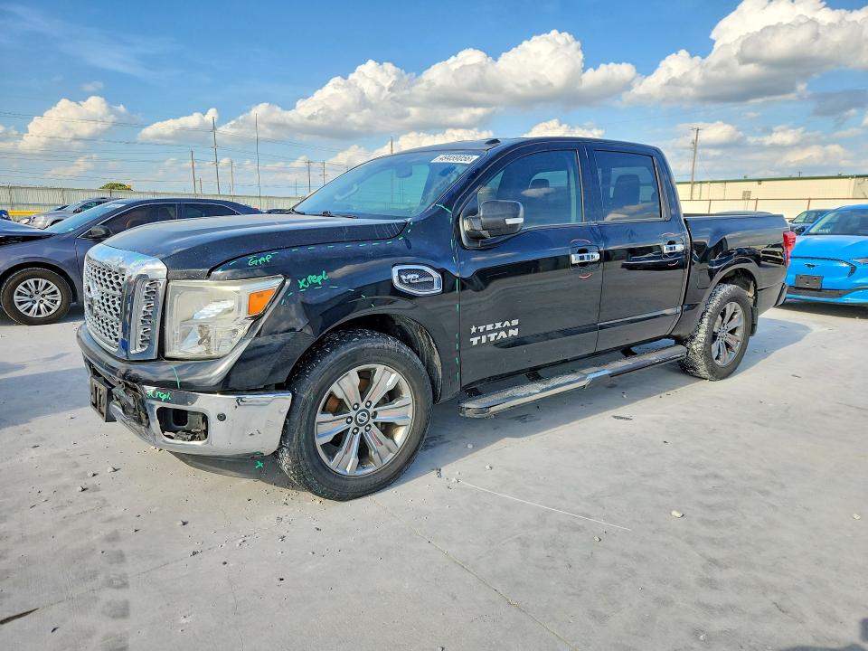 49459056 :رقم المزاد ، 1N6AA1E61HN563851 vin ، 2017 Nissan Titan مزاد بيع