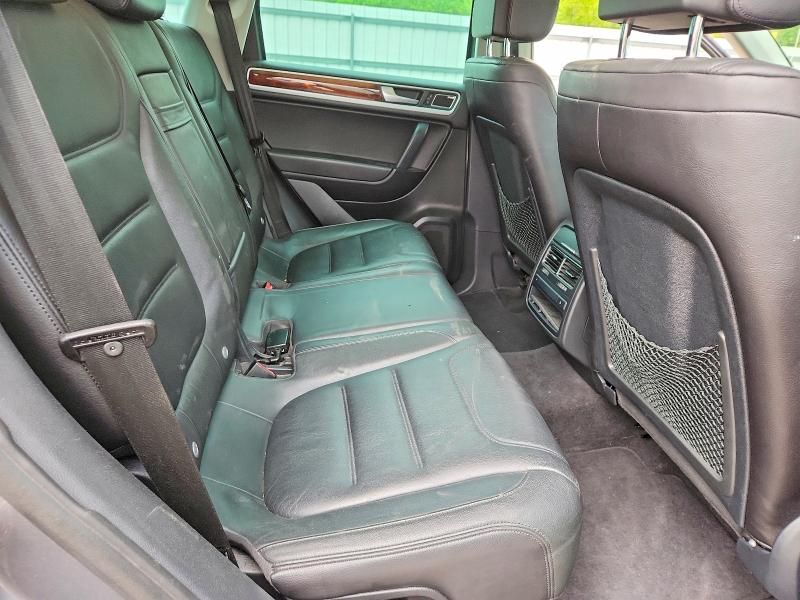 49149786 :رقم المزاد ، WVGFF9BP6BD000664 vin ، 2011 Volkswagen Touareg مزاد بيع