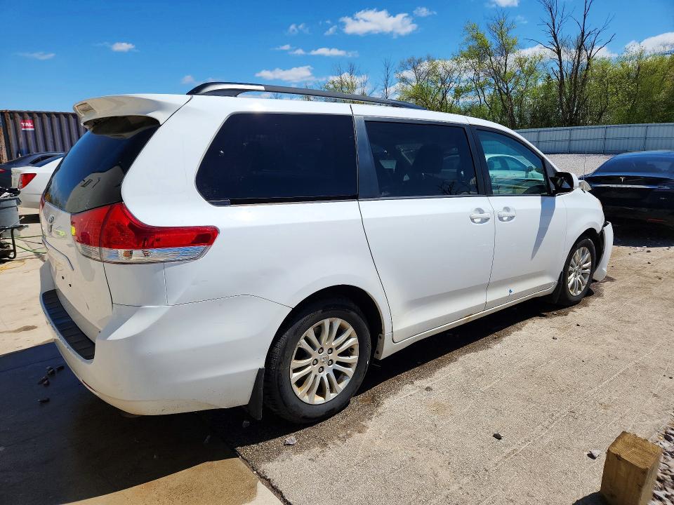 Продаж на аукціоні авто 2013 Toyota Sienna, vin: 5TDYK3DC3DS377623, номер лоту: 51103656
