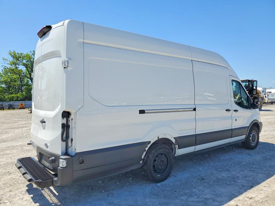 52139086 :رقم المزاد ، 1FTKR3XM9JKB52261 vin ، 2018 Ford Transit مزاد بيع