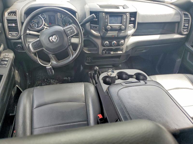 51614546 :رقم المزاد ، 3C63RRGL5NG379255 vin ، 2022 Ram 3500 مزاد بيع