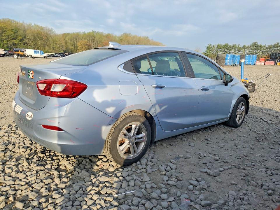 2017 Chevrolet Cruze მანქანა იყიდება აუქციონზე, vin: 1G1BE5SM0H7194256, აუქციონის ნომერი: 49445156