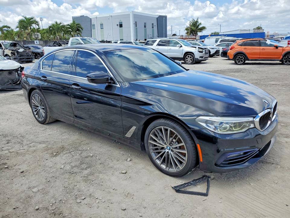 51494086 :رقم المزاد ، WBAJE5C31HG915688 vin ، 2017 Bmw 540 مزاد بيع