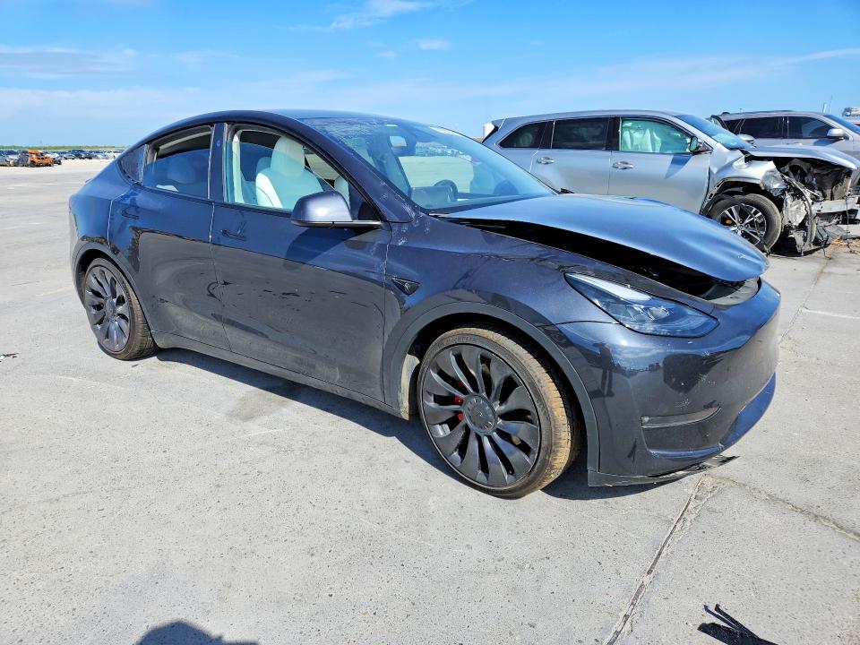 49229586 :رقم المزاد ، 7SAYGDEF8RF041352 vin ، 2024 Tesla Model Y مزاد بيع