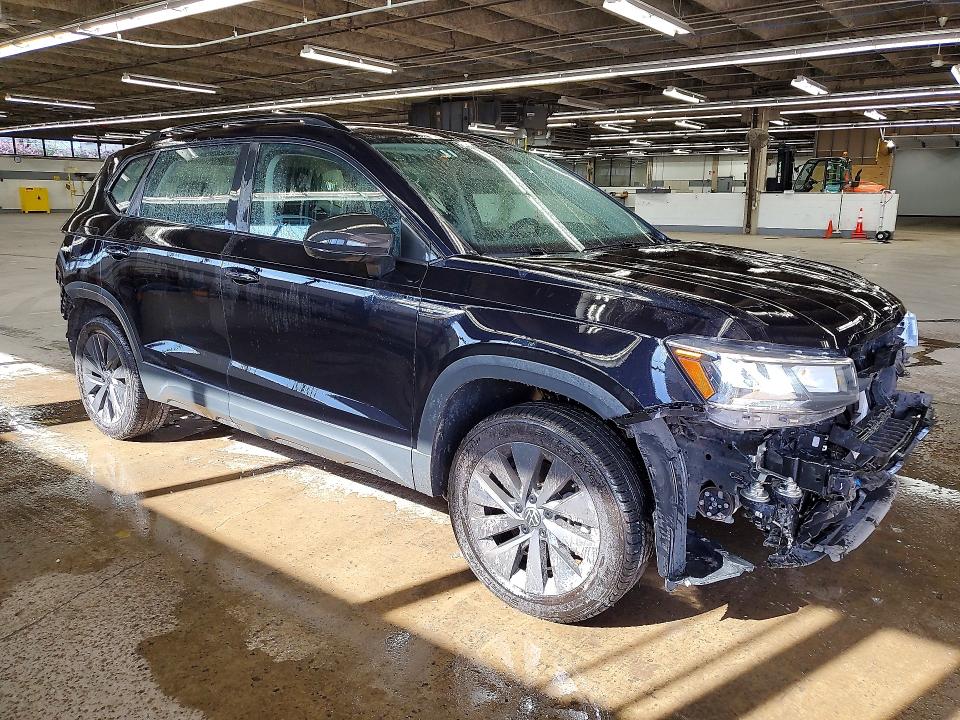 50739866 :رقم المزاد ، 3VVCX7B21NM066594 vin ، 2022 Volkswagen Taos مزاد بيع