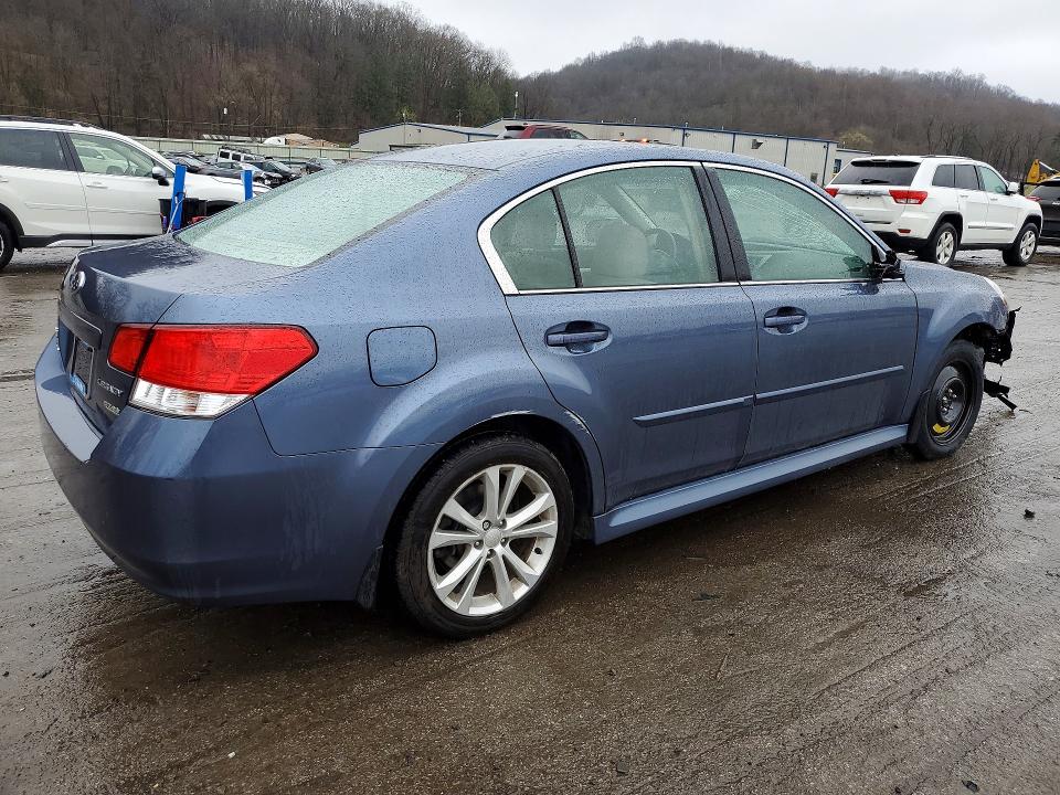 48242826 :رقم المزاد ، 4S3BMBC62D3040397 vin ، 2013 Subaru Legacy مزاد بيع