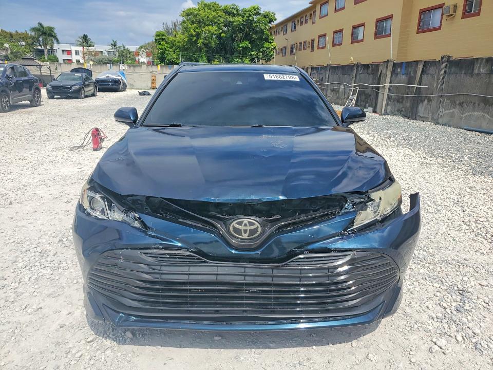 Продажа на аукционе авто 2018 Toyota Camry, vin: 4T1B11HK4JU572115, номер лота: 51662706