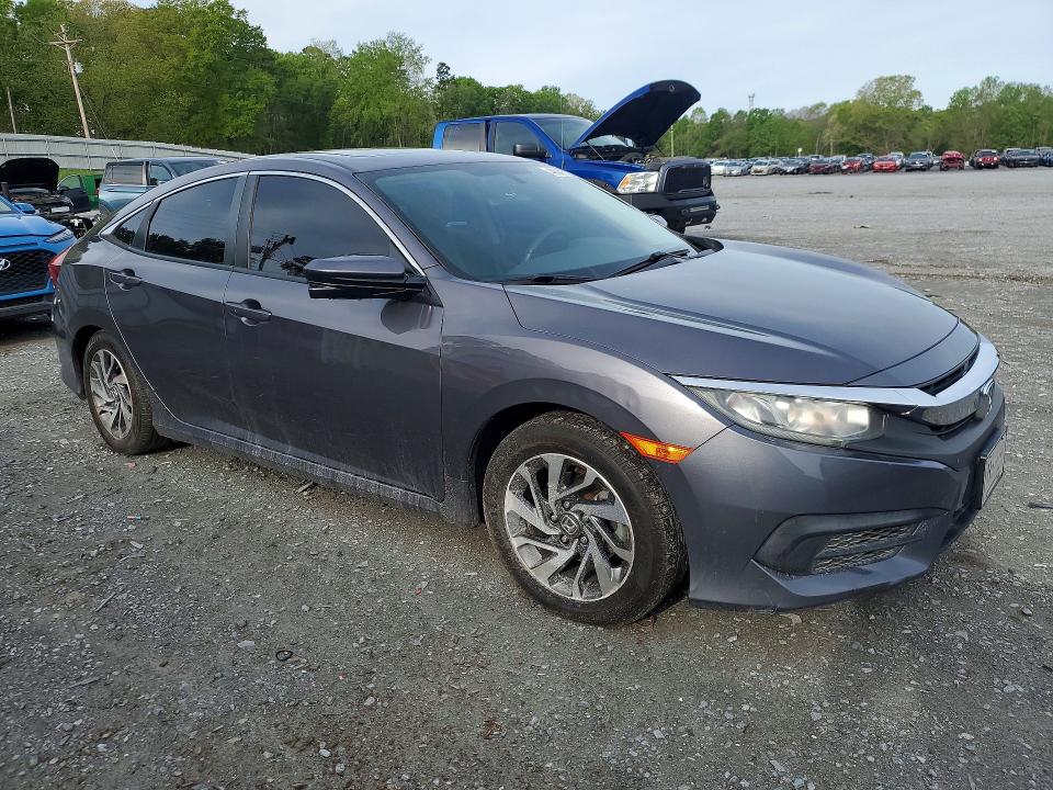48681576 :رقم المزاد ، 2HGFC2F70JH536821 vin ، 2018 Honda Civic مزاد بيع