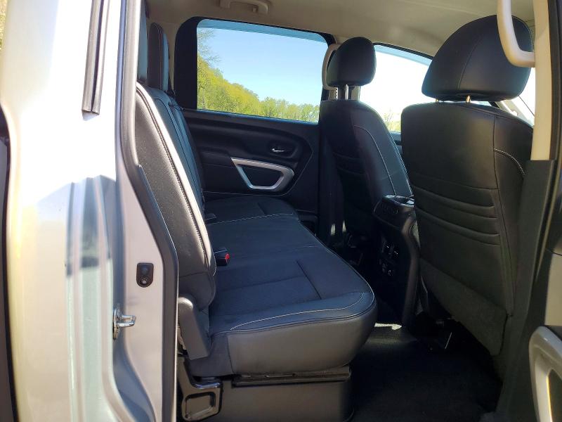 51220976 :رقم المزاد ، 1N6AA1E52KN504371 vin ، 2019 Nissan Titan مزاد بيع
