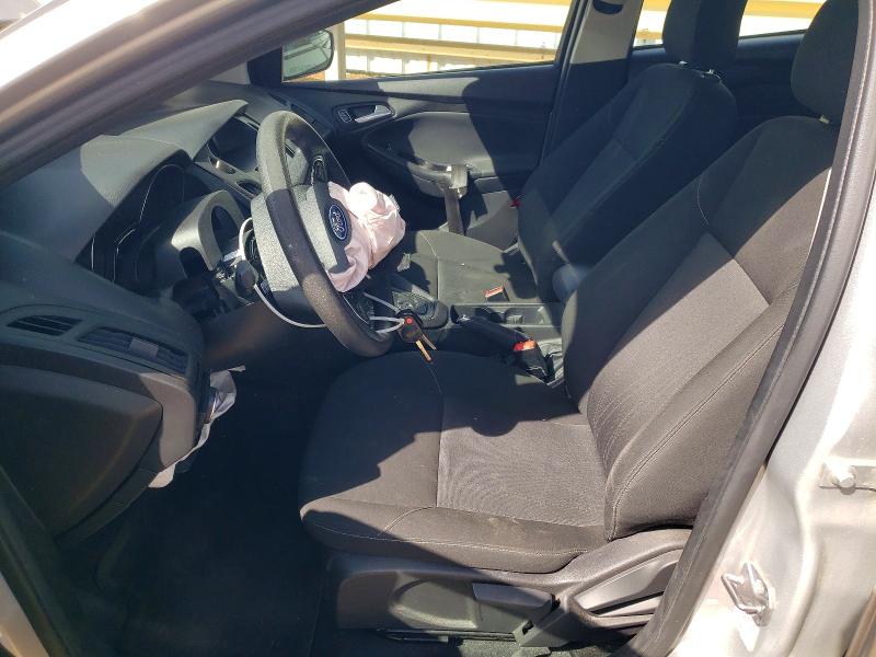 48624516 :رقم المزاد ، 1FADP3K24FL282329 vin ، 2015 Ford Focus مزاد بيع