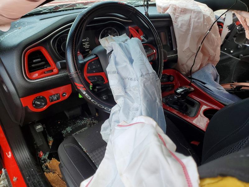 2015 Dodge Challenger მანქანა იყიდება აუქციონზე, vin: 2C3CDZAT3FH924083, აუქციონის ნომერი: 49283206