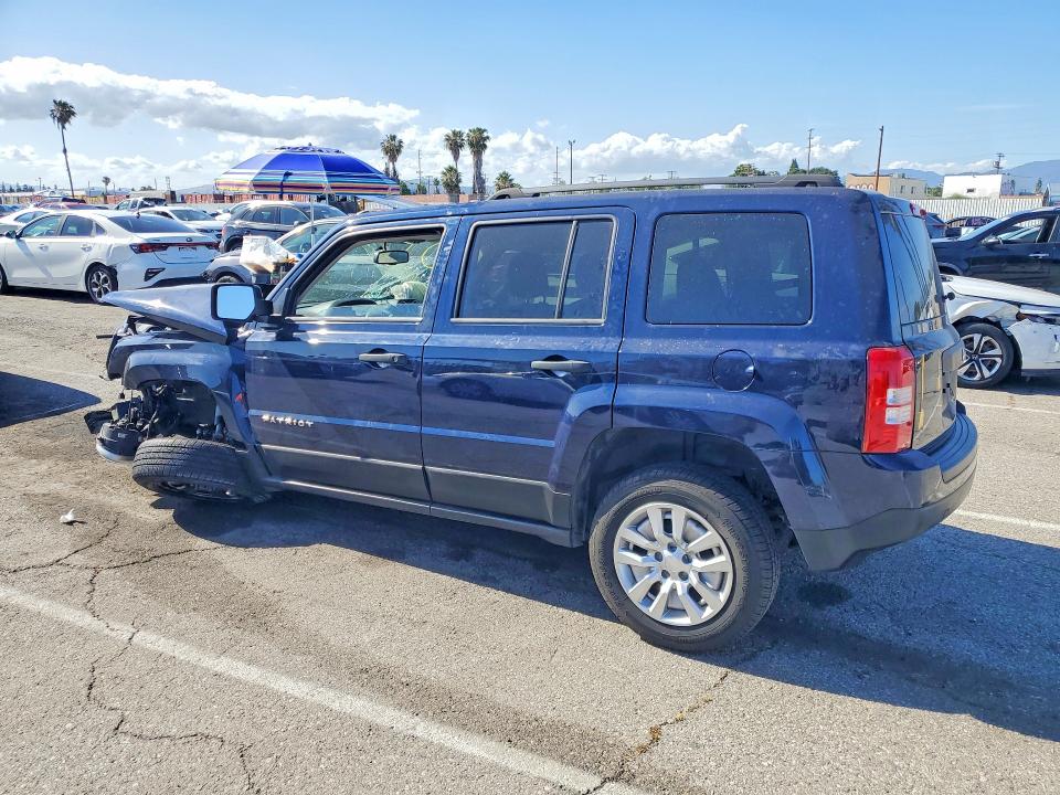 49799526 :رقم المزاد ، 1C4NJPBA4HD166057 vin ، 2017 Jeep Patriot مزاد بيع