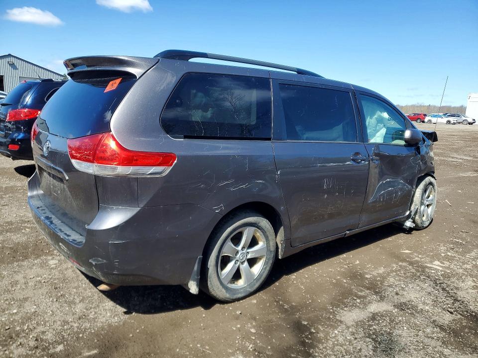 2014 Toyota Sienna მანქანა იყიდება აუქციონზე, vin: 5TDKK3DC8ES522033, აუქციონის ნომერი: 47194216