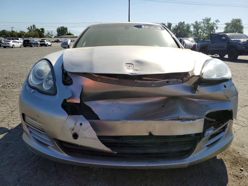 51365386 :رقم المزاد ، WP0AA2A75CL012012 vin ، 2012 Porsche Panamera مزاد بيع
