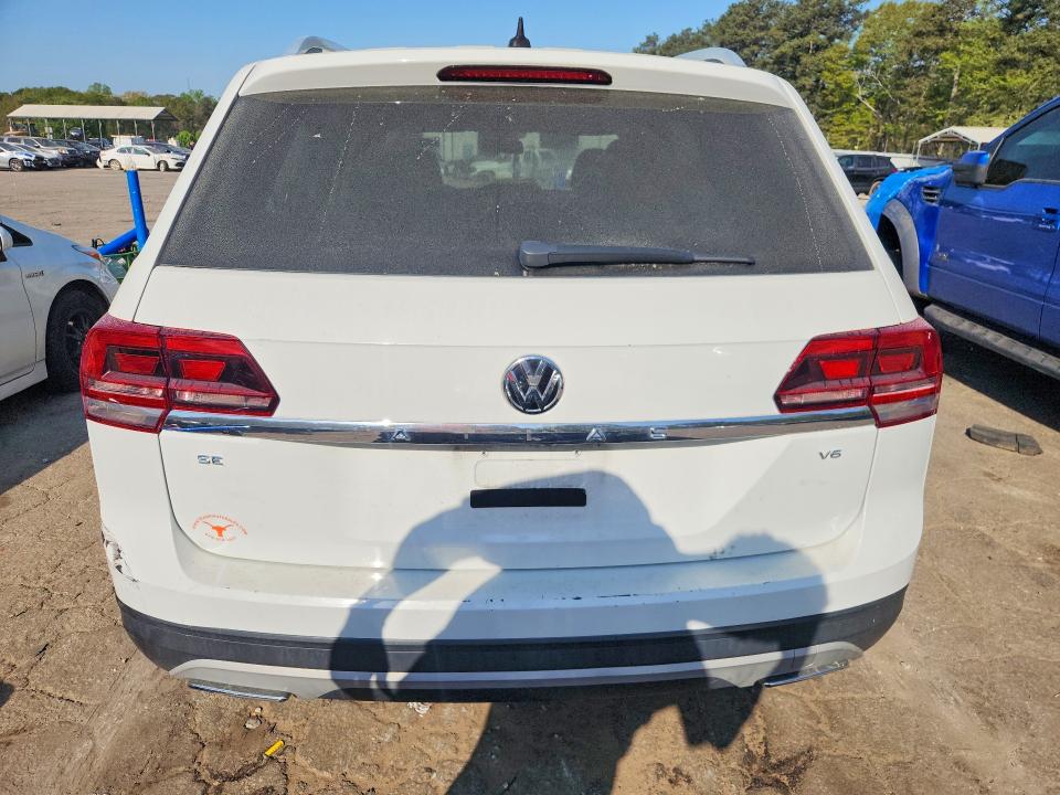 47871036 :رقم المزاد ، 1V2CR2CA9JC520988 vin ، 2018 Volkswagen Atlas مزاد بيع