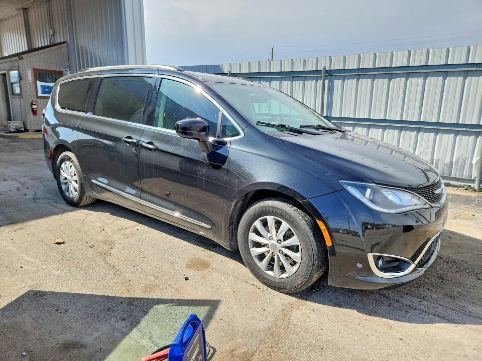 Продажа на аукционе авто 2017 Chrysler Pacifica, vin: 2C4RC1BG3HR598102, номер лота: 49968166