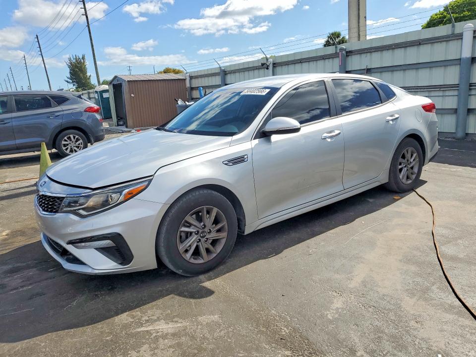 2020 Kia Optima მანქანა იყიდება აუქციონზე, vin: 5XXGT4L31LG437446, აუქციონის ნომერი: 50402566