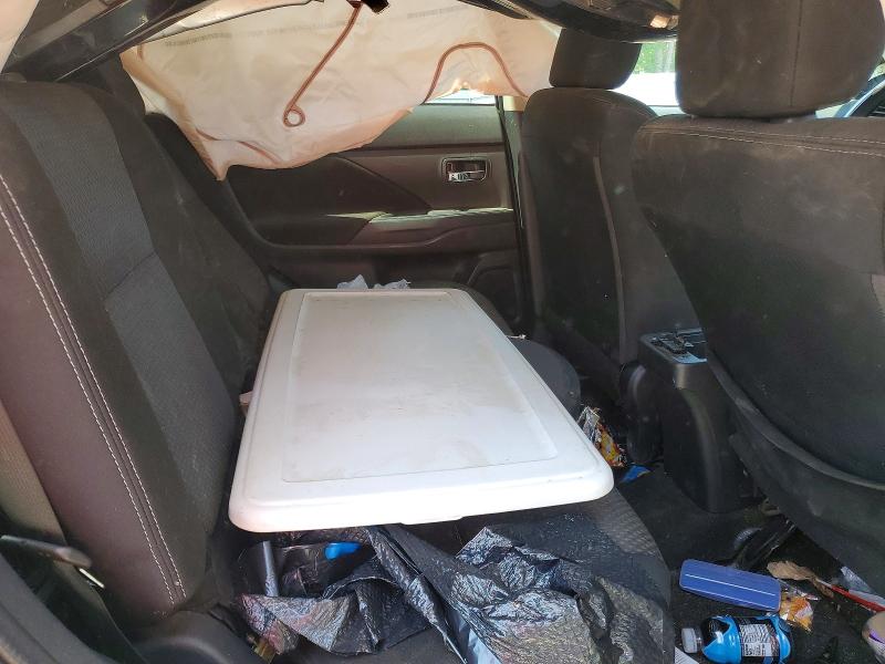 49536136 :رقم المزاد ، JA4AZ3A38JJ005103 vin ، 2018 Mitsubishi Outlander مزاد بيع