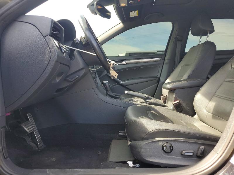 48699776 :رقم المزاد ، 1VWMA7A37MC017282 vin ، 2021 Volkswagen Passat مزاد بيع