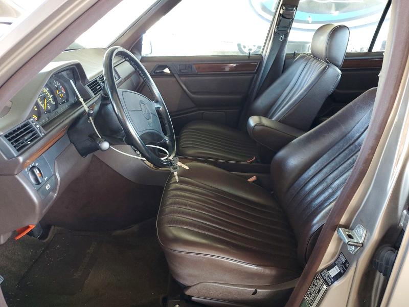 49094746 :رقم المزاد ، WDBEA26D5LB281082 vin ، 1990 Mercedes Benz 300 مزاد بيع