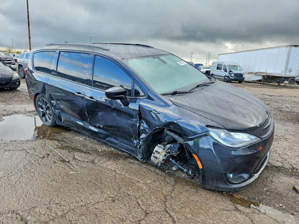 2018 Chrysler Pacifica მანქანა იყიდება აუქციონზე, vin: 2C4RC1EG1JR237579, აუქციონის ნომერი: 49893756