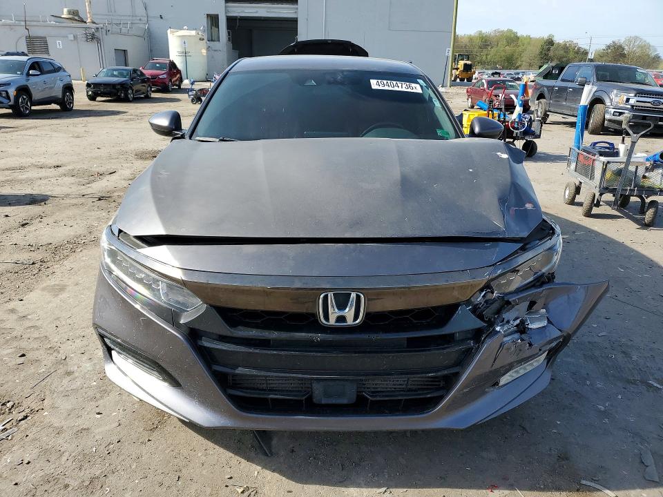 2018 Honda Accord მანქანა იყიდება აუქციონზე, vin: 1HGCV1F3XJA097050, აუქციონის ნომერი: 49404736