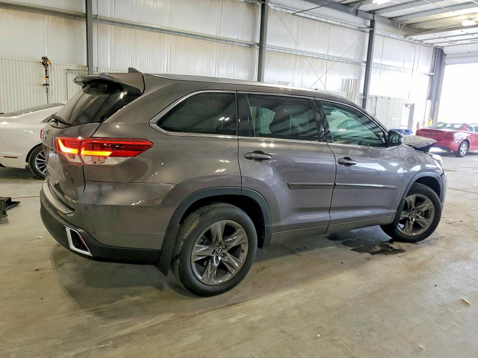 Auction sale of the 2018 Toyota Highlander, vin: 5TDDZRFH3JS485449, lot number: 51637446