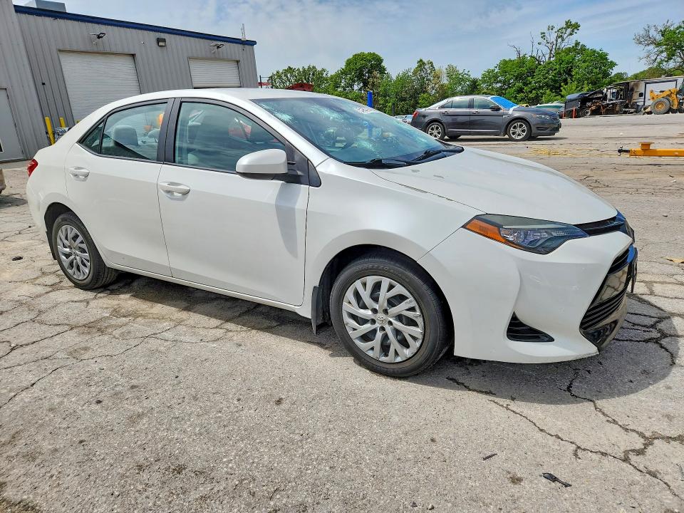 Продажа на аукционе авто 2017 Toyota Corolla, vin: 5YFBURHEXHP607610, номер лота: 51879486