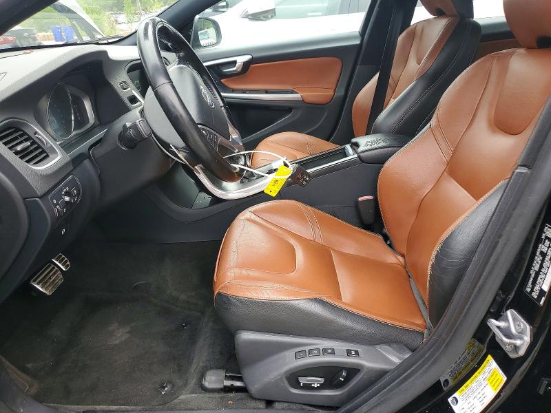 51155906 :رقم المزاد ، YV1612TM5F1359343 vin ، 2015 Volvo S60 مزاد بيع