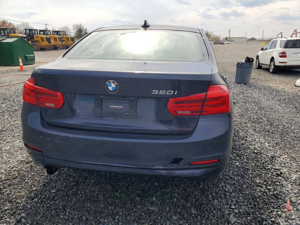 49476756 :رقم المزاد ، WBA8E5G54GNT40278 vin ، 2016 Bmw 320 مزاد بيع