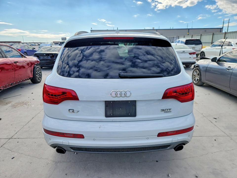 2015 Audi Q7 მანქანა იყიდება აუქციონზე, vin: WA1DGAFE8FD030784, აუქციონის ნომერი: 49384826
