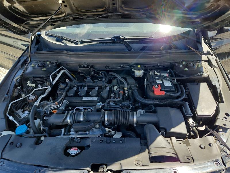 50481666 :رقم المزاد ، 1HGCV1F13JA199305 vin ، 2018 Honda Accord مزاد بيع