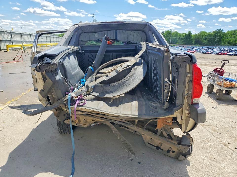 51547426 :رقم المزاد ، 3GNEK12Z65G183609 vin ، 2005 Chevrolet Avalanche مزاد بيع