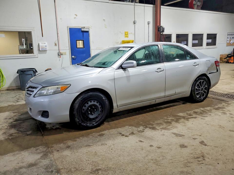51357606 :رقم المزاد ، 4T1BF3EK0BU176086 vin ، 2011 Toyota Camry مزاد بيع