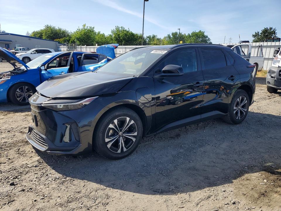 Продажа на аукционе авто 2023 Toyota Bz4x, vin: JTMAAAAA0PA026844, номер лота: 48633546