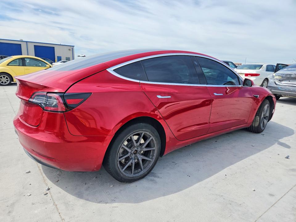49045886 :رقم المزاد ، 5YJ3E1EA4JF048058 vin ، 2018 Tesla Model 3 مزاد بيع