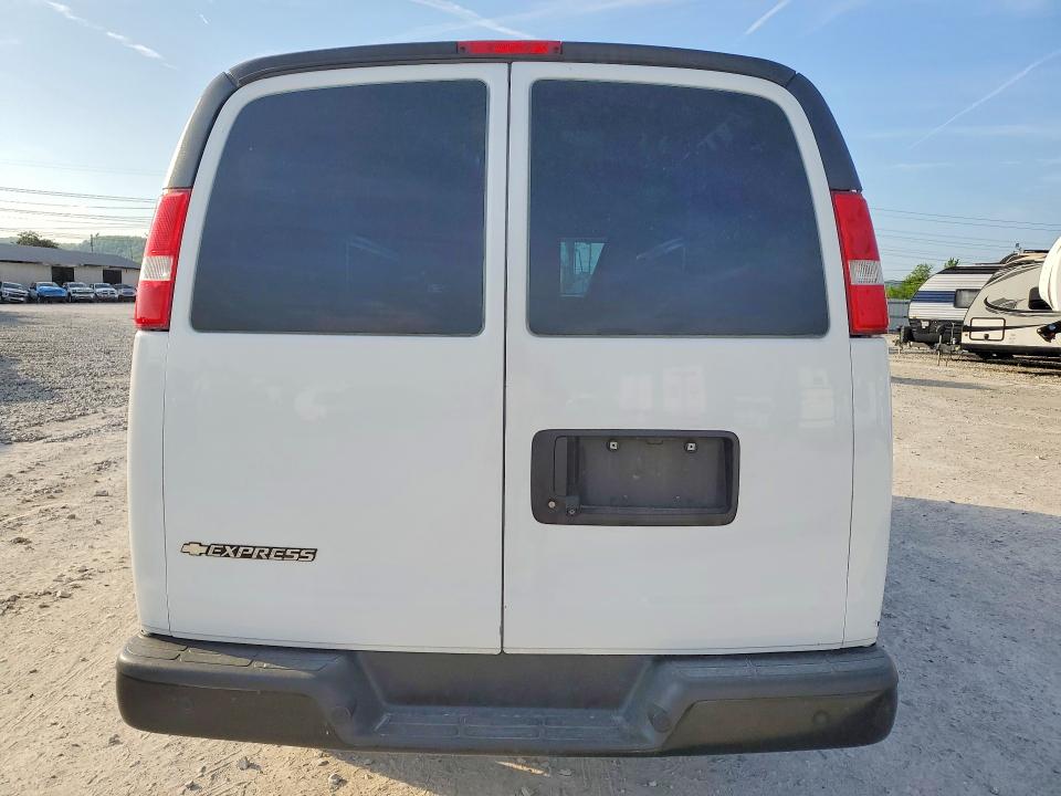 Продаж на аукціоні авто 2019 Chev Express G2500, vin: 1GCWGAFP2K1367866, номер лоту: 52971316