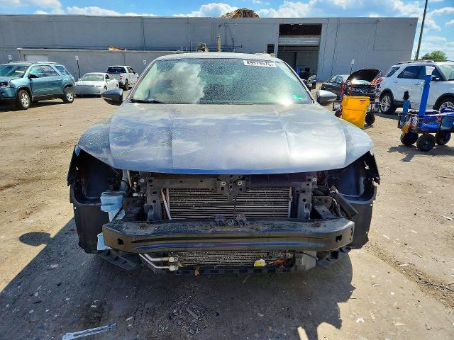 49979576 :رقم المزاد ، 1VWDT7A36HC060950 vin ، 2017 Volkswagen Passat مزاد بيع