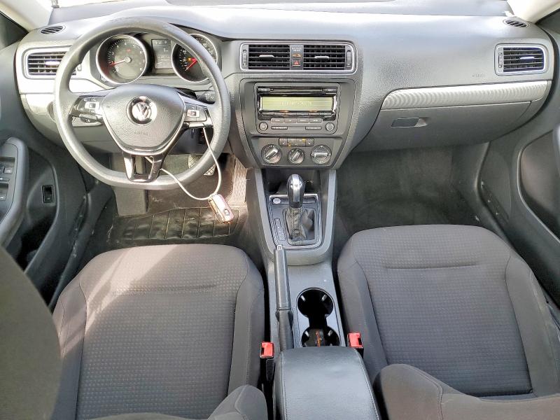 49562156 :رقم المزاد ، 3VWD17AJXFM355453 vin ، 2015 Volkswagen Jetta مزاد بيع