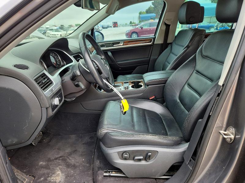 49149786 :رقم المزاد ، WVGFF9BP6BD000664 vin ، 2011 Volkswagen Touareg مزاد بيع