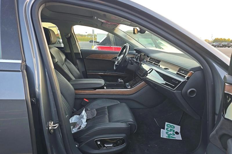 Продажа на аукционе авто 2019 Audi A8, vin: WAU8DAF82KN008193, номер лота: 51841136