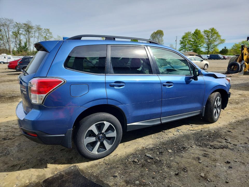 2017 Subaru Forester მანქანა იყიდება აუქციონზე, vin: JF2SJAGC6HH508855, აუქციონის ნომერი: 51099556